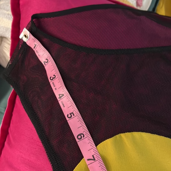 Cynthia Vincent 🖤💛 Like new silk and mesh bustier inspired tank - Picture 6 of 7